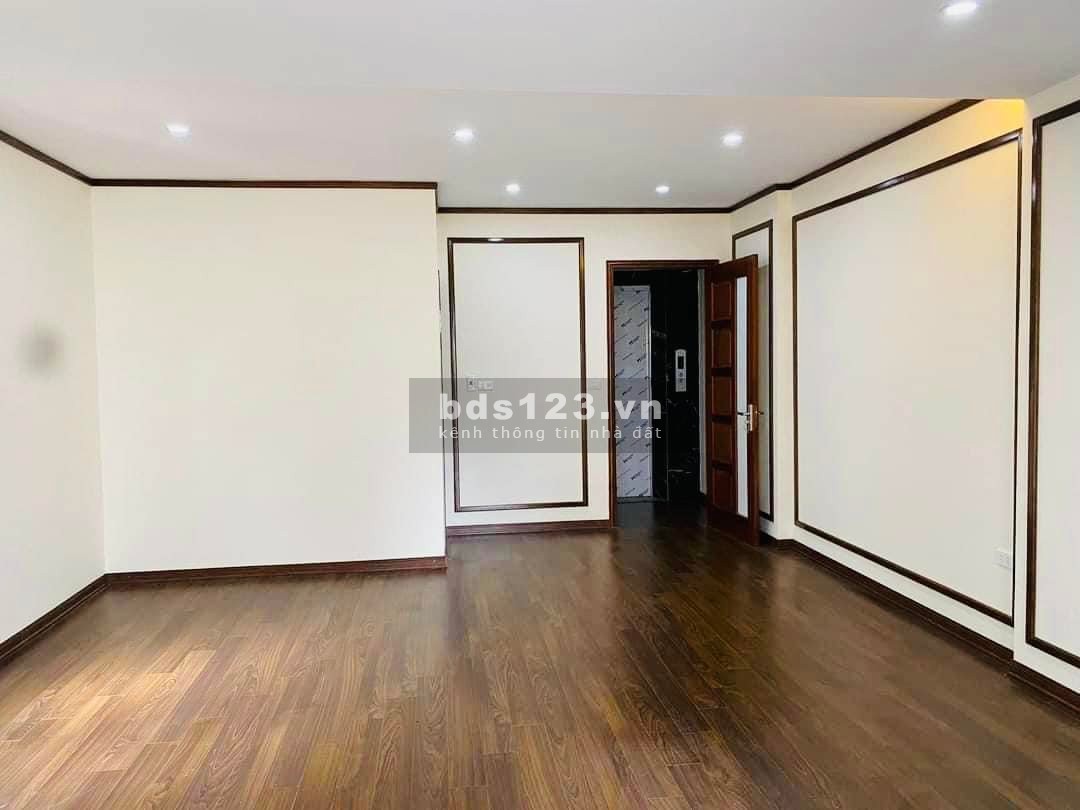 Nam Từ Liêm 40m2 Nhỉnh 6 Tỷ nhà mới về ở ngay – Full nội thất – Ngõ ô tô tránh – Kinh Doanh