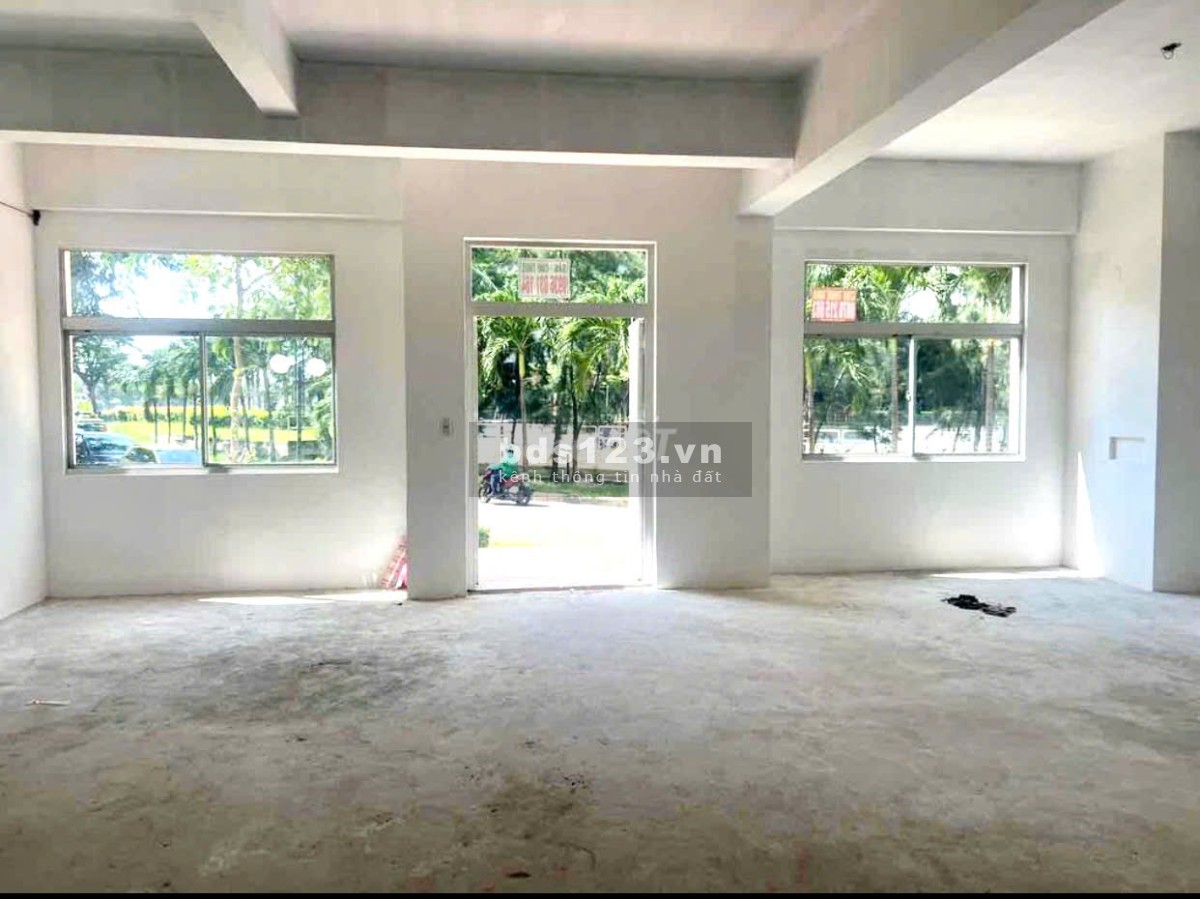 Bán 2 căn Shophouse 518m2 đắc địa SKY GARDEN 1, Phú Mỹ Hưng Q7
