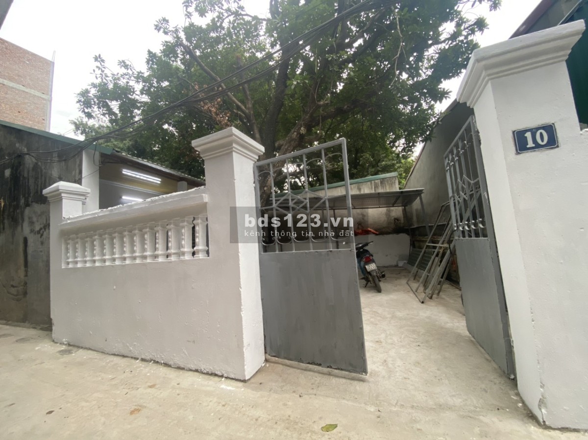 Nhà cho thuê trọ gia đình Xuân Đỉnh 100m2 cấp 4 sân vườn giá 8tr/th