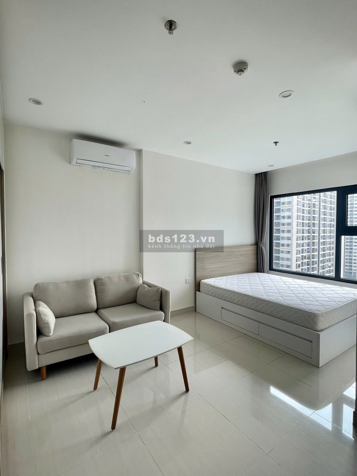 Bán căn studio đồ cơ bản mới tinh 31.2m2 rẻ nhất Vinhomes Ocean Park 1.7 tỷ LH: 0869856050
