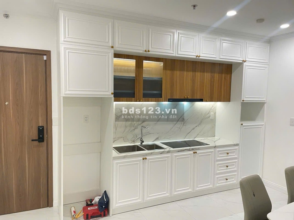 Cần bán căn hộ chung cư DLusso 1 phòng ngủ, tặng full nội thất decor mới tinh, sổ sẵn