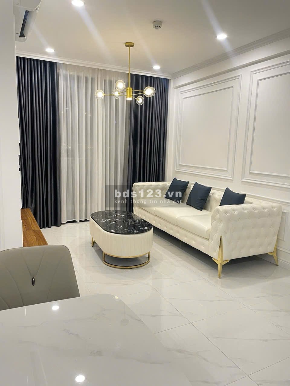 Cần bán căn hộ chung cư DLusso 1 phòng ngủ, tặng full nội thất decor mới tinh, sổ sẵn