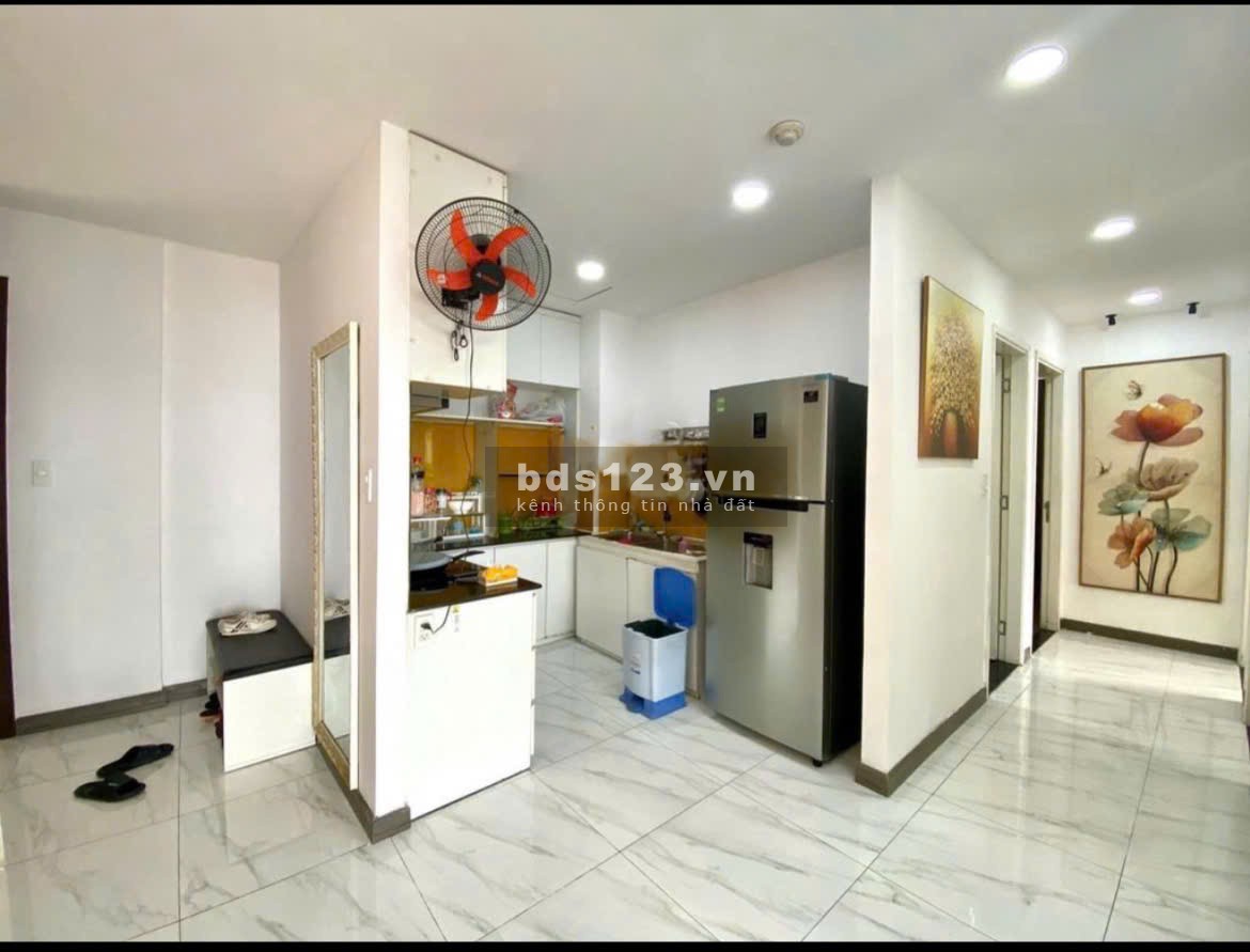 Cho thuê chung cư Phúc Yên 2, Tân Bình, 137m2, 3pn, 3wc, 15tr/tháng. Lầu 12