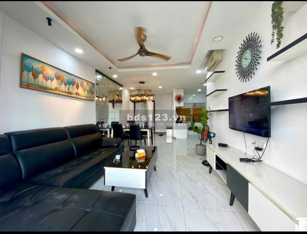 Cho thuê chung cư Phúc Yên 2, Tân Bình, 137m2, 3pn, 3wc, 15tr/tháng. Lầu 12