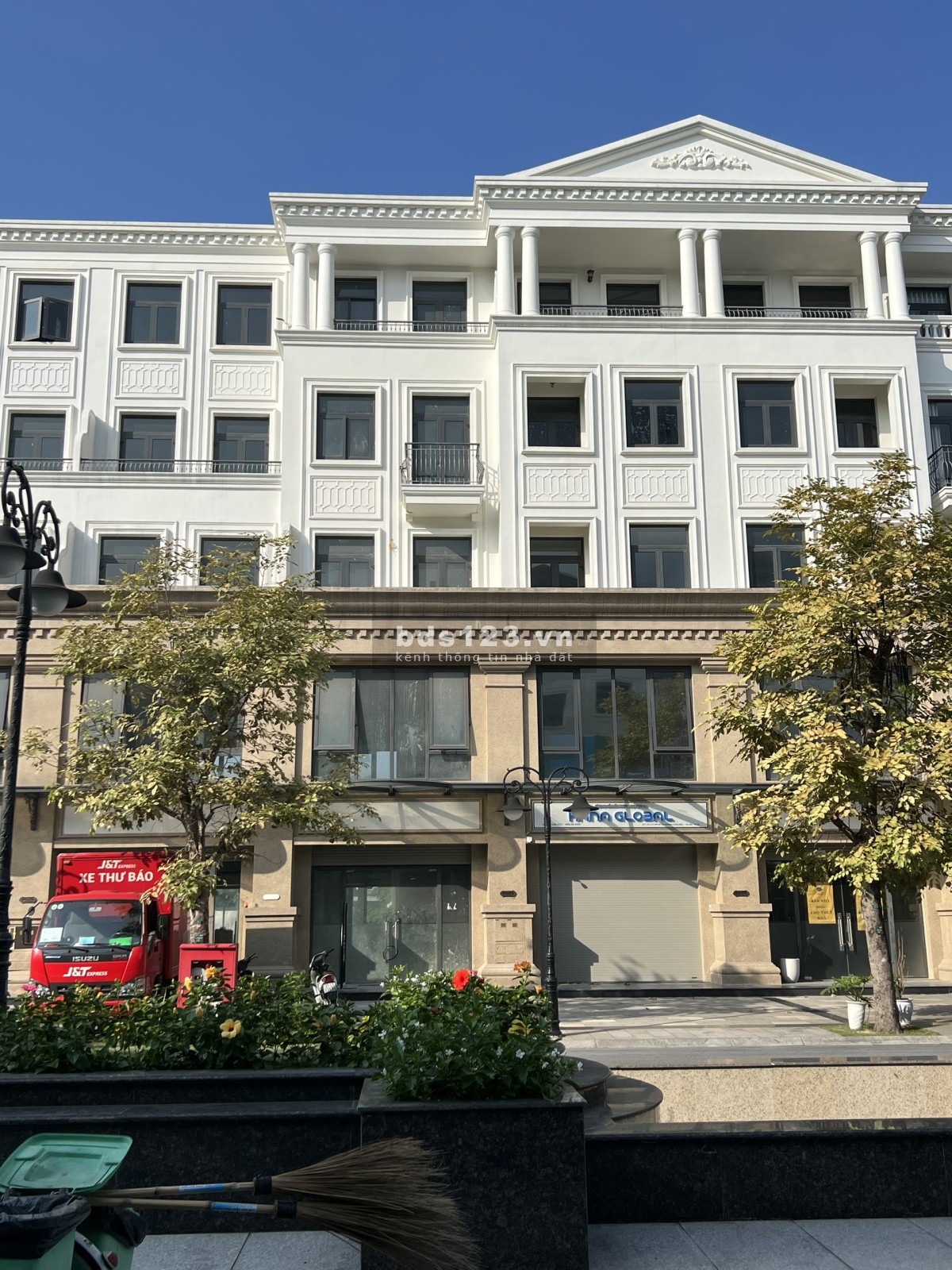 Shophouse TMDV 152m2, thông hai mặt giá 10.8 tỷ Vin 1 Gia Lâm, HN (0985941715)