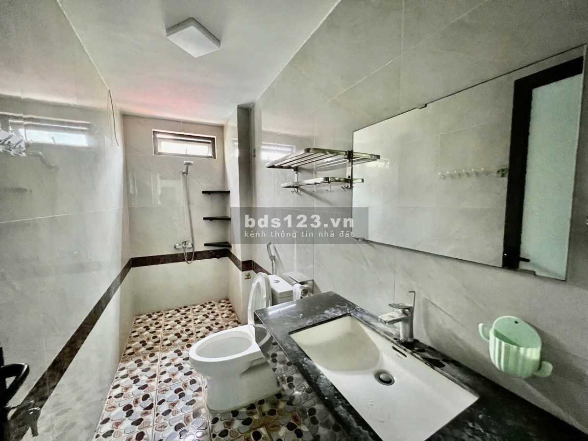 Bán đất Chi Đông, Mê Linh, HN. Tặng nhà cấp 4. Trục chính liên xã. DT 90m, giá 7,25 tỷ.