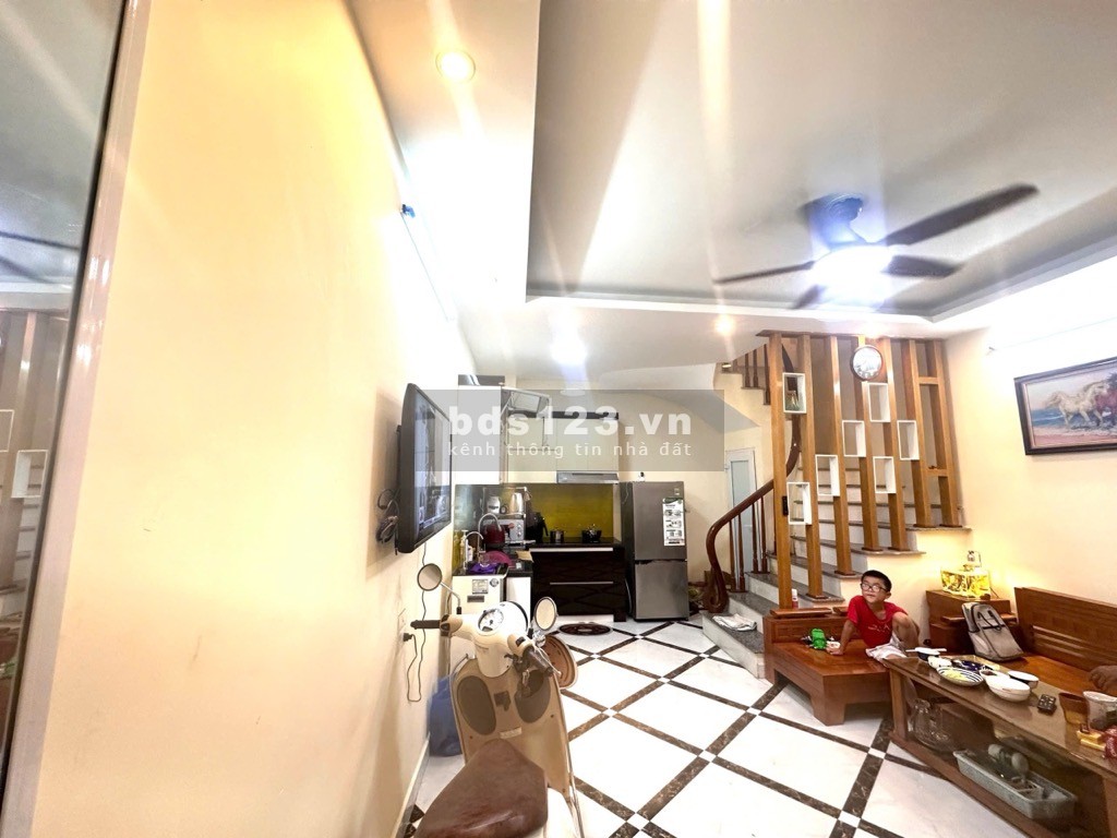 Rất đẹp - Ngõ ô tô - Siêu thoáng - Bán nhà Lĩnh Nam - Hoàng Mai - 33m - 5.1ty.