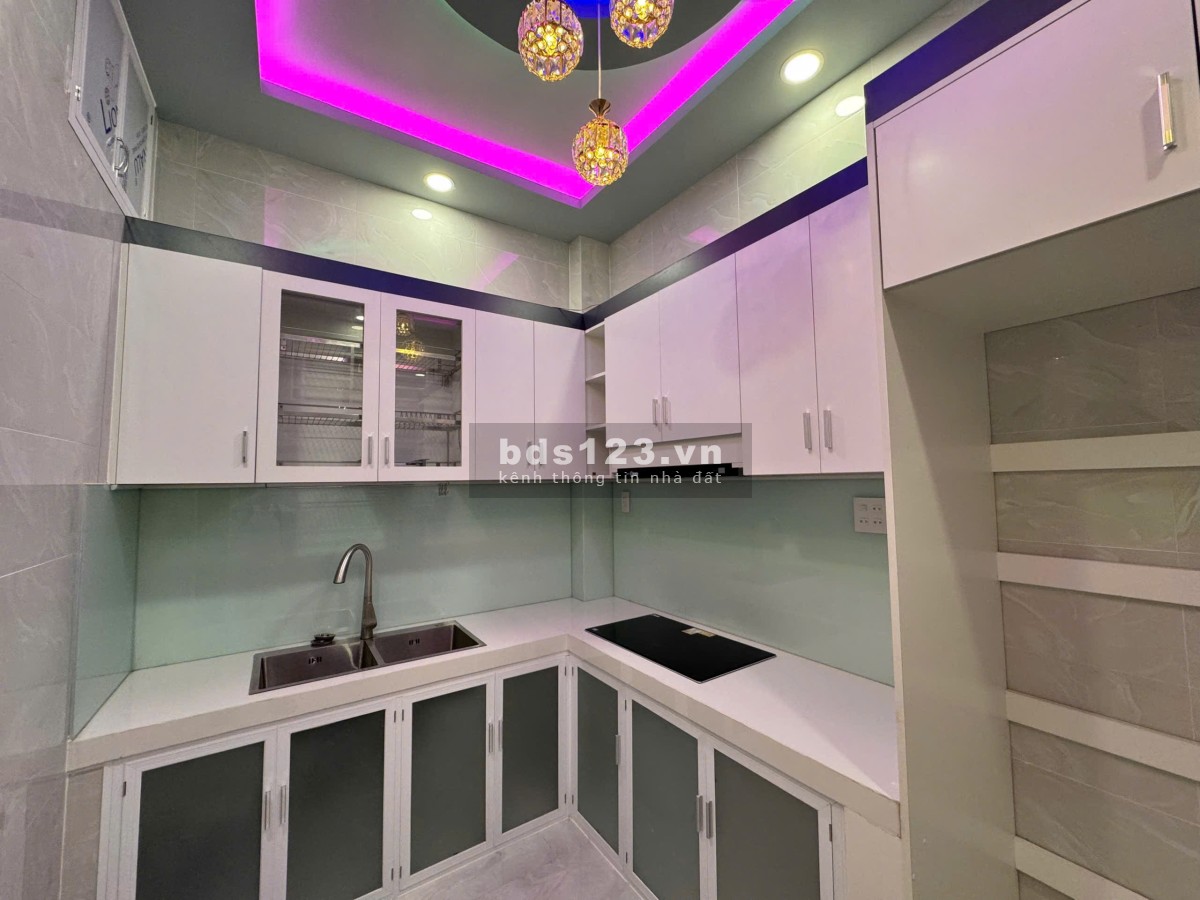 Cho thuê căn hộ 16M2 cửa sổ trời, 3tr5/Tháng. Đường 3/2, quận 10