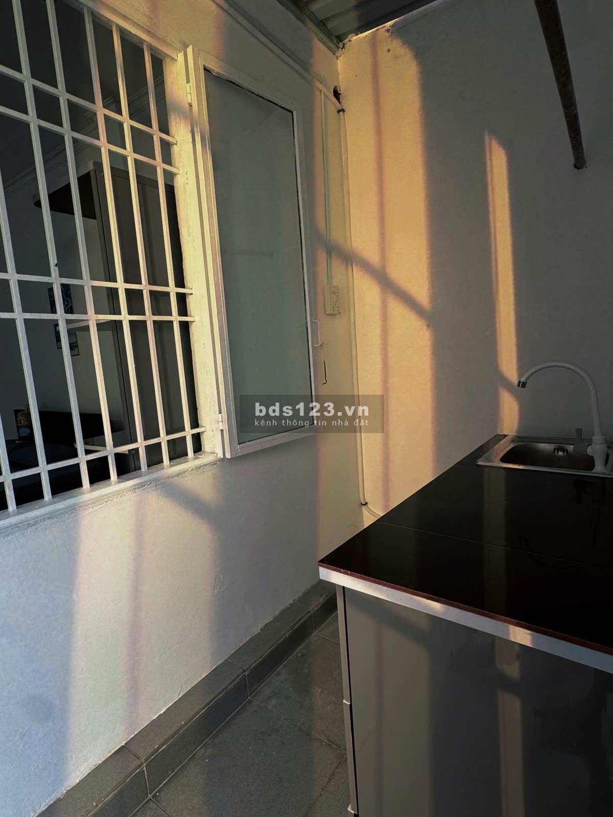 Ưu đãi giá tốt 1 phòng ngủ tách bếp có ban công full nội thất kế ngã tư Bảy Hiền