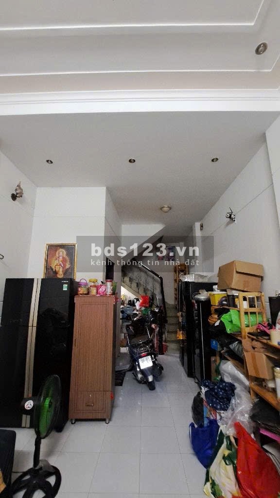 Quận 10 ( 4 X 11 ) ngay Vạn Hạn Mall 3 Tháng 2 - KC 4 tầng xe hơi tới cửa 12,5 tỷ