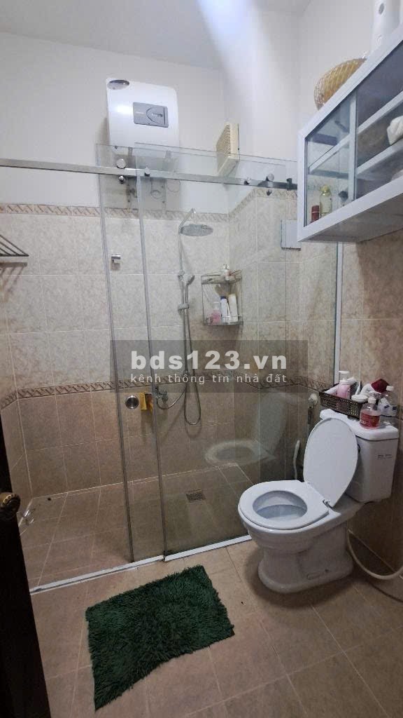 Quận 10 ( 4 X 11 ) ngay Vạn Hạn Mall 3 Tháng 2 - KC 4 tầng xe hơi tới cửa 12,5 tỷ