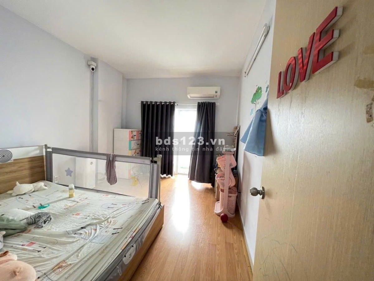 Cho thuê chung cư Phúc Yên 2, Tân Bình, 137m2 3pn, 3wc NT, 15tr/tháng.