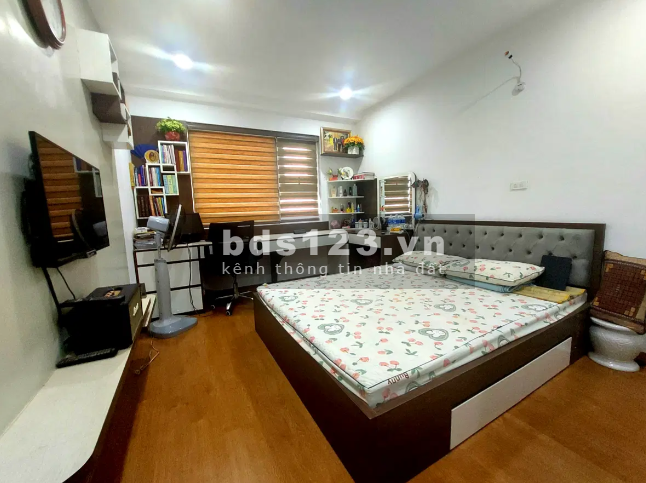 Bán nhà gấp căn hộ chung cư An Dương Vương-tây hồ 76m2 t18 5.5 tỷ