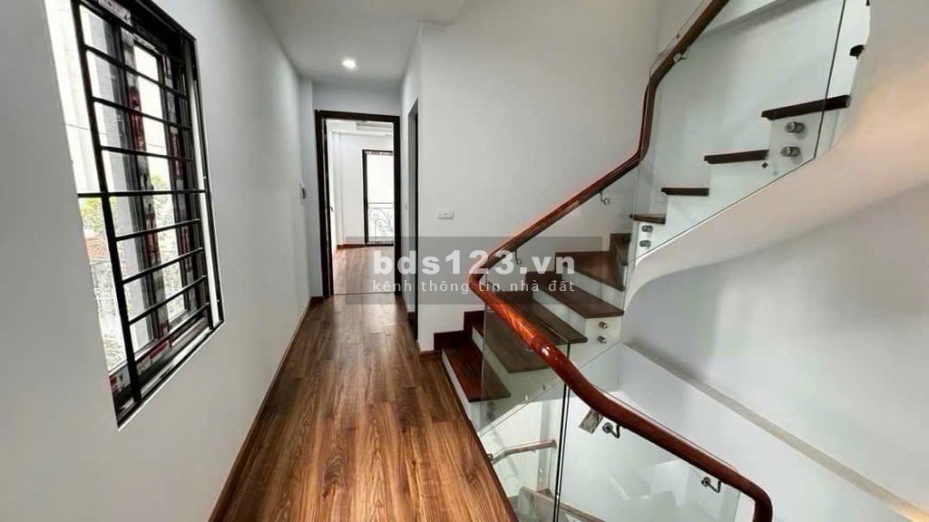 Bán nhà Hữu Hưng - Nam Từ Liêm, ngõ rộng mênh mông, ô tô đỗ cửa, hàng xóm thân thiện 40m, 6 tỷ