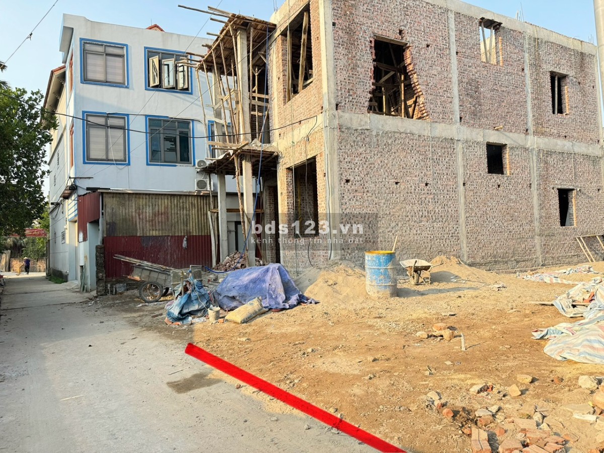 Bán đất thôn Đồng Vỡ, Thanh Lâm, Mê Linh, HN. Oto ngủ trong đất. DT 100m, mt 6m, giá 3,3 tỷ.