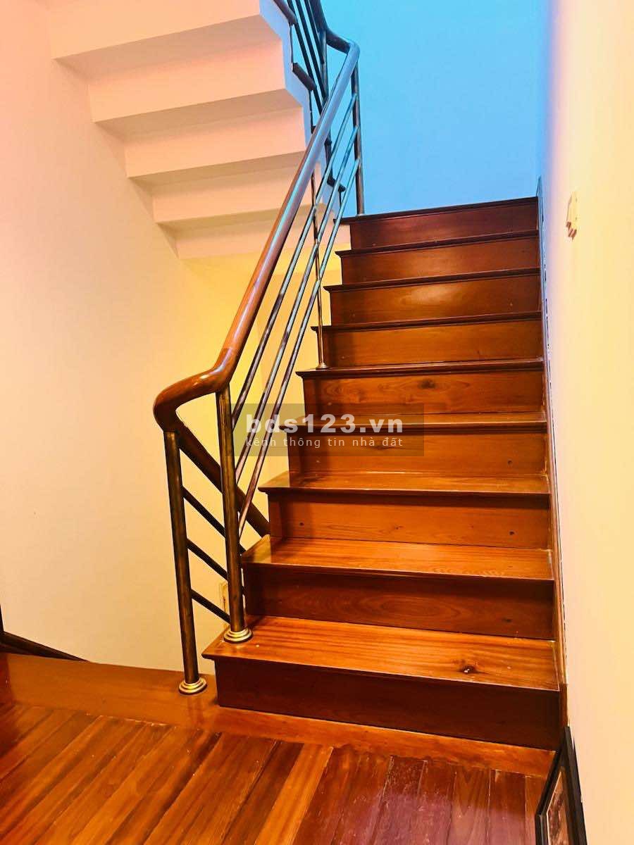 Biệt thự kiểu cổ - Trung tâm Ba Đình – Phố Linh Lang đẳng cấp - Khu VIP