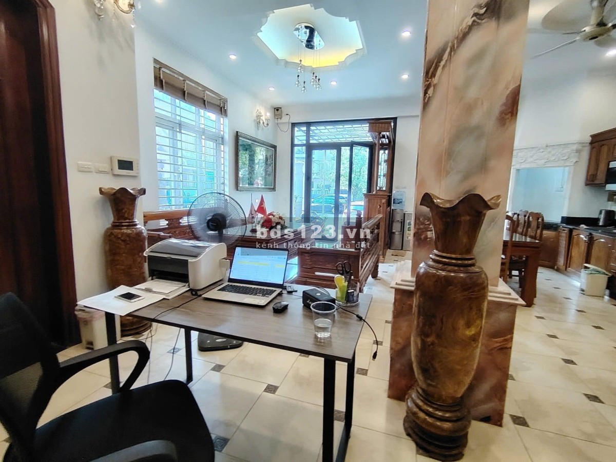 Bán siêu biệt thự lô góc Ba Đình – 141M2 - 3 Mặt thoáng - An ninh đảm bảo 24/7