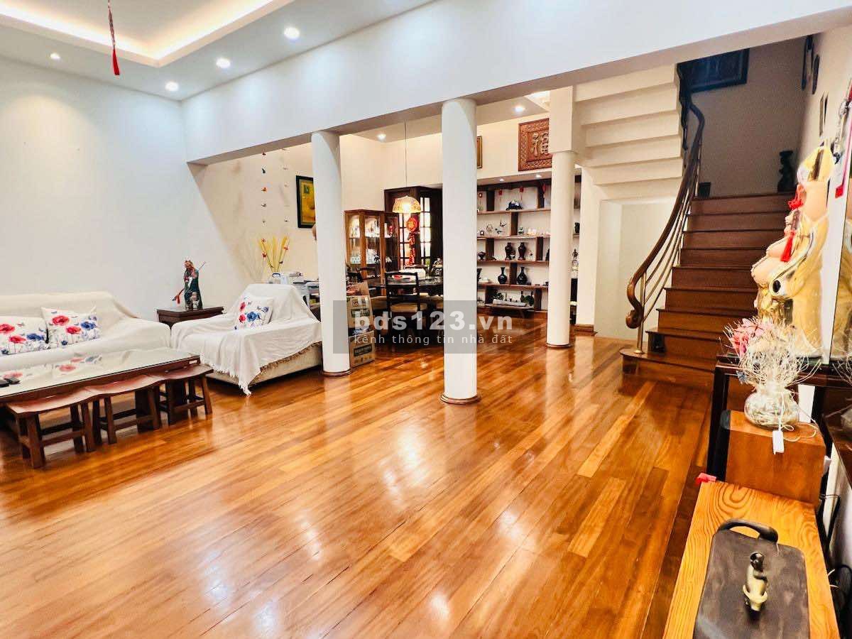 Biệt thự kiểu cổ - Trung tâm Ba Đình – Phố Linh Lang đẳng cấp - Khu VIP