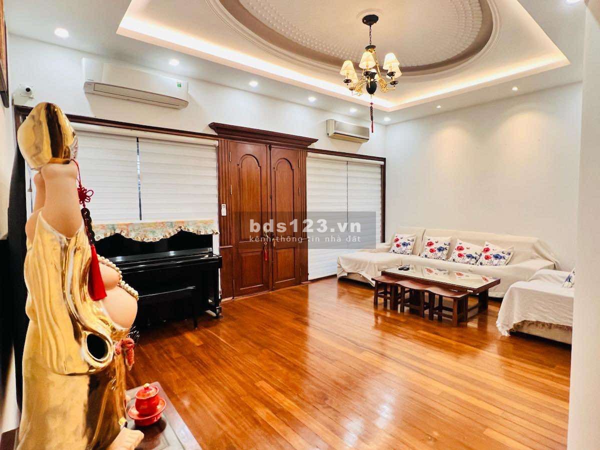 Biệt thự kiểu cổ - Trung tâm Ba Đình – Phố Linh Lang đẳng cấp - Khu VIP