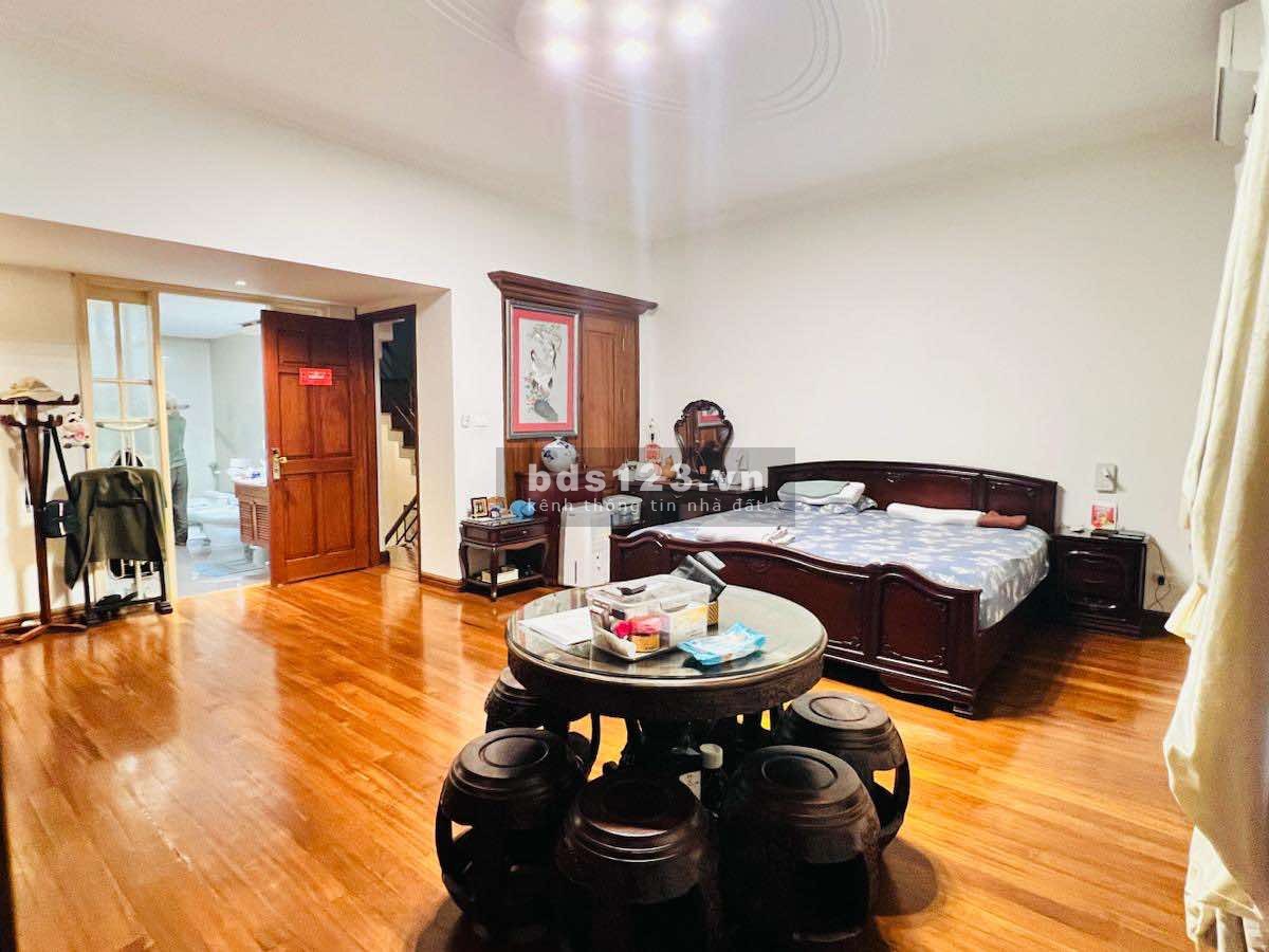 Biệt thự kiểu cổ - Trung tâm Ba Đình – Phố Linh Lang đẳng cấp - Khu VIP