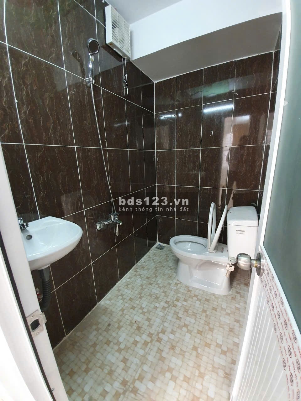 4XXX Cho thuê phòng tại Thích Quảng Đức, P.5, Phú Nhuận – Tiện nghi, thoáng mát, vị trí đắc địa