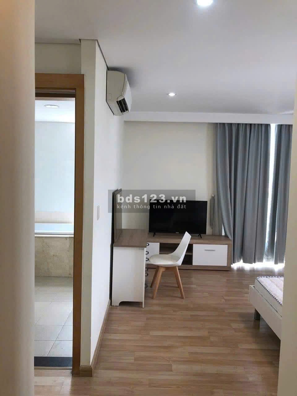Chung cư Phúc Yên, Pha Huy Ích, P15, TB: 97m2, 2p ngủ, 2wc NT 11tr/th