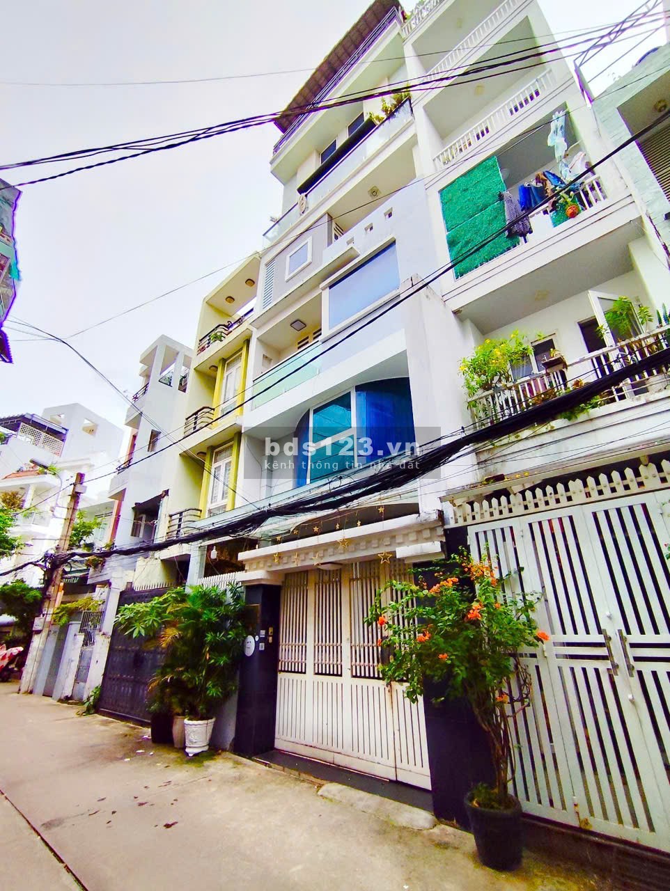 Thành Thái Quận 10 - Hẻm xe tải cách 30m ra Thành Thái - Nhà nở hậu tài lộc, 88m2 - Chỉ 15.4 tỷ