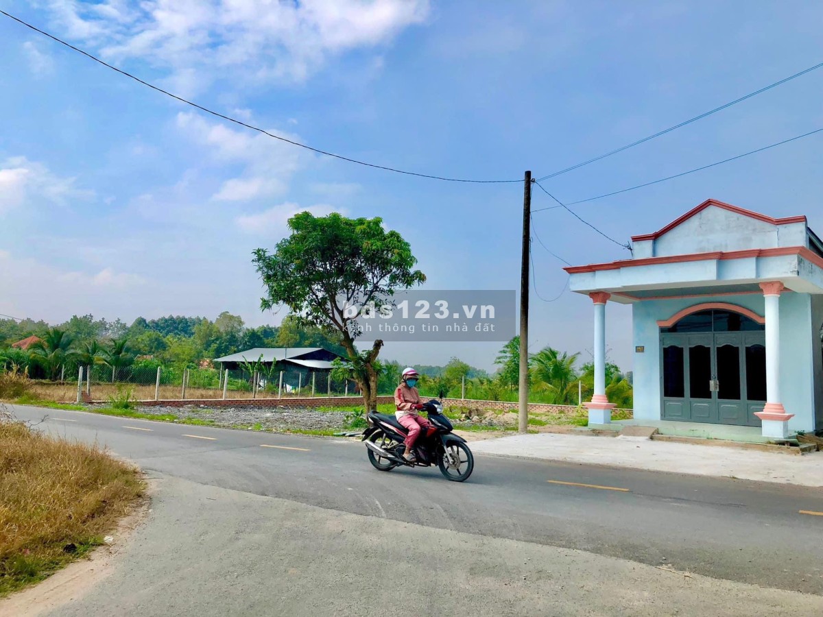 Bấn đất Long Nguyên Gần Chợ 700m2, Giá ngộp, ngân hàng hổ trợ vay