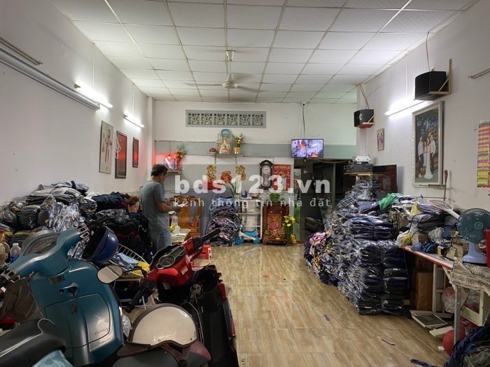 Quận Tân Bình hẻm xe hơi Bùi Thế Mỹ 77M ( 4,5/5,5 X 15 ) 3 tầng đúc chỉ 8.9 tỷ