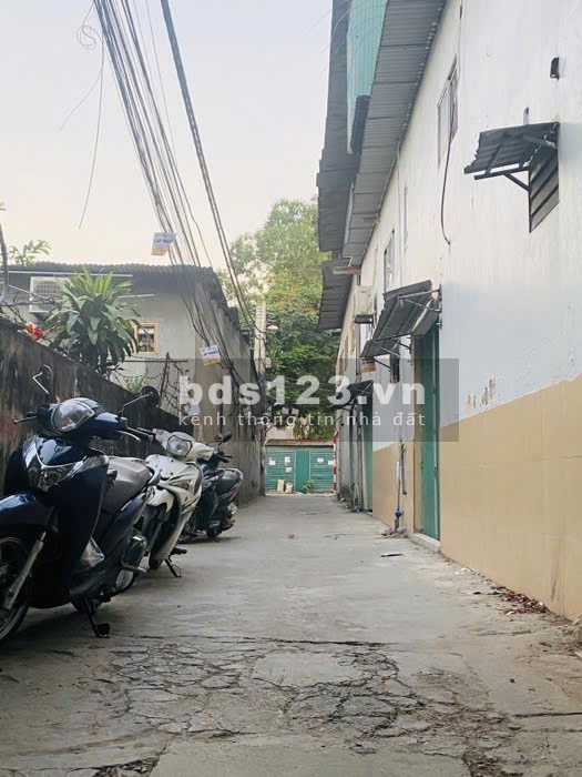 Nhà lô góc, ngõ ô tô đậu, kinh doanh