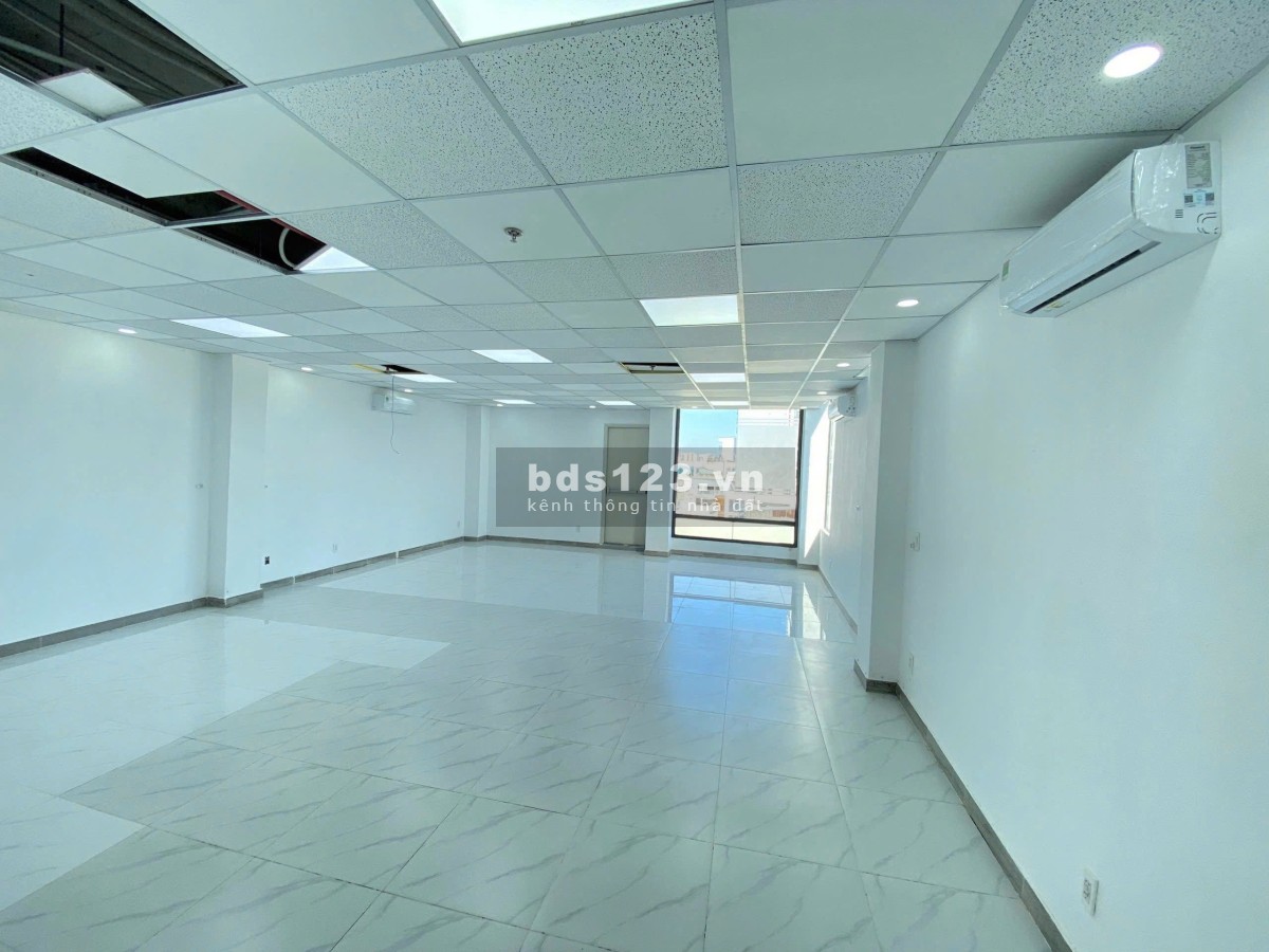 Bình Thạnh - More Building Địa chỉ: 23 Tân Cảng, P25, Bình Thạnh Giá thuê: 2x triệu / tháng