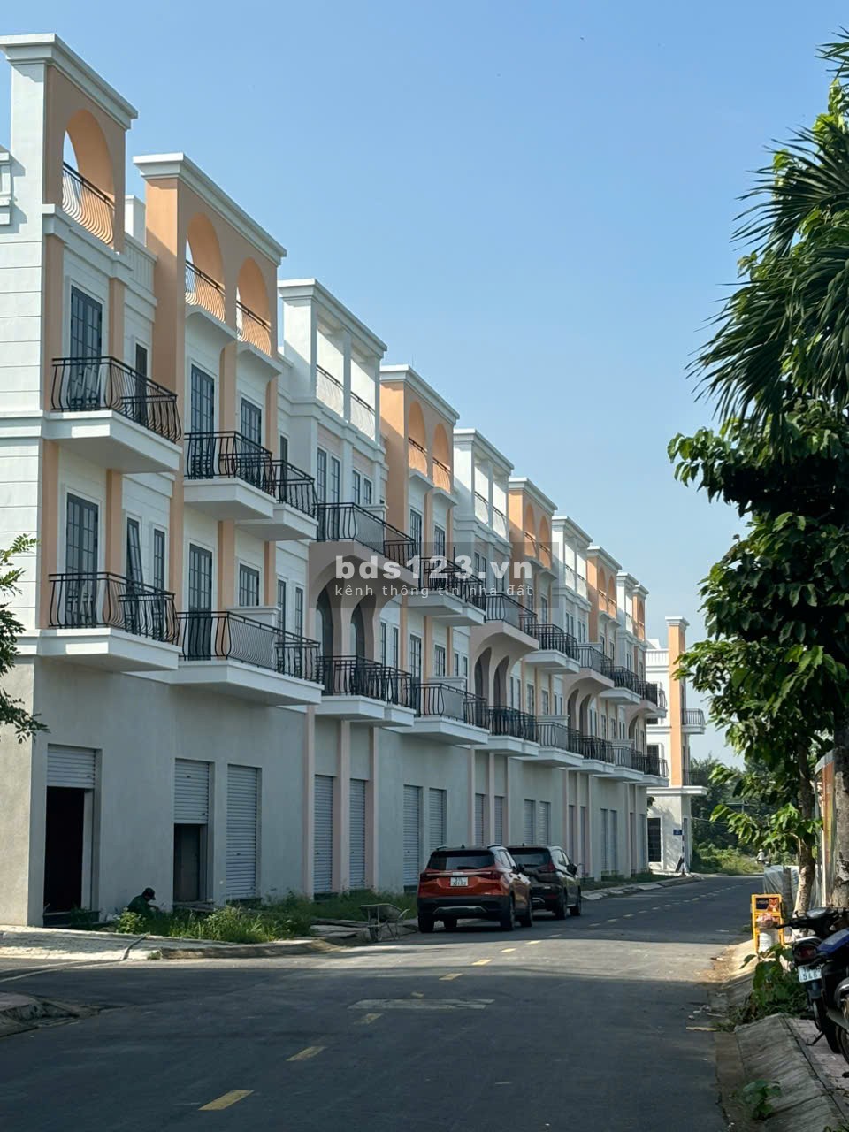 Sở hữu shophouse 1 trệt 3 lầu, 2 mặt tiền Cao Thị Mai, giá chỉ 2,6 tỷ, SHR, ngân hàng hỗ trợ vay 70%