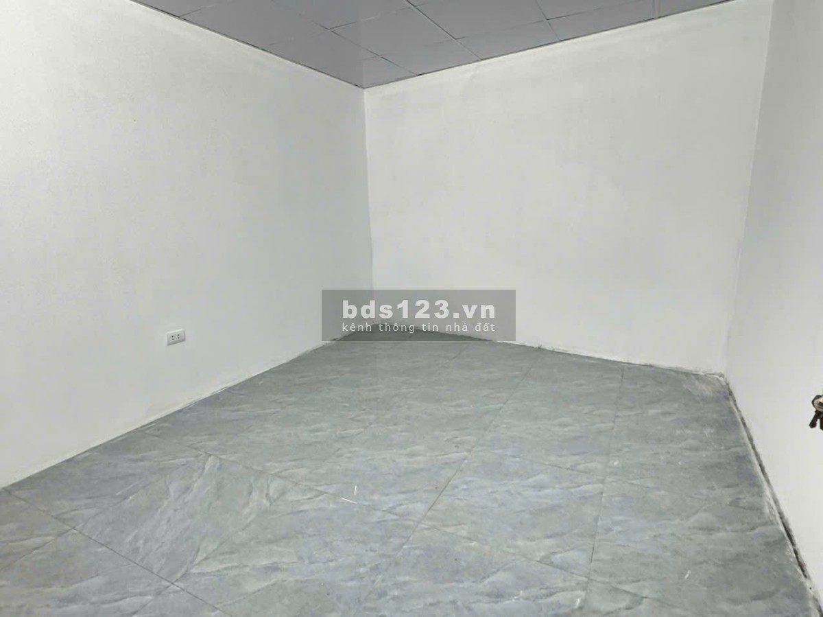 Bán đất tổ 8 Chi Đông, Mê Linh, HN. Tặng nhà cấp 4, Oto đỗ đất. DT 120m, giá 3,84 tỷ.