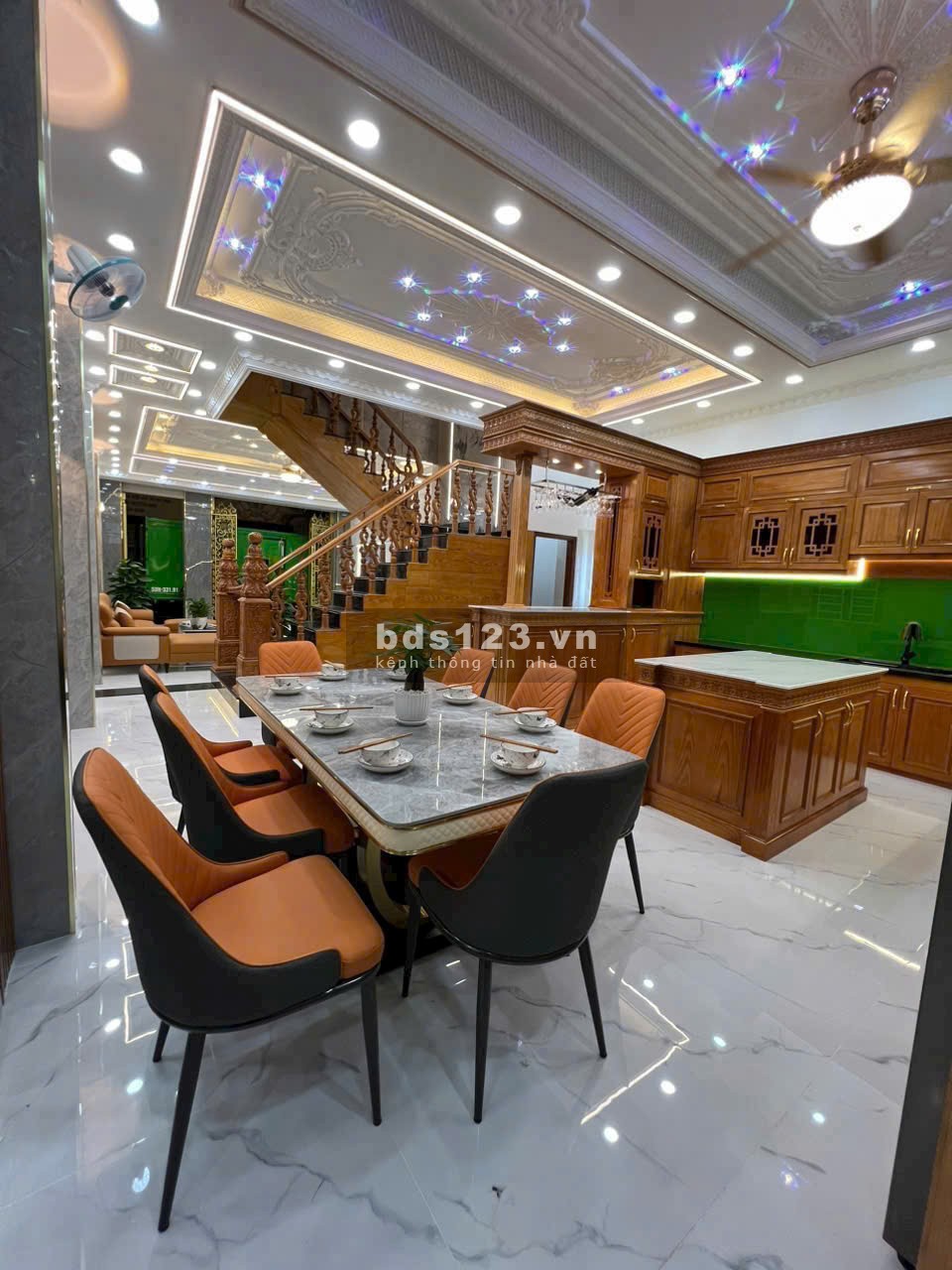 Bán nhà mặt phố Nguyễn Ảnh Thủ, 11,9 tỷ, 160m2, 4PN, 5WC, Q12, HCM
