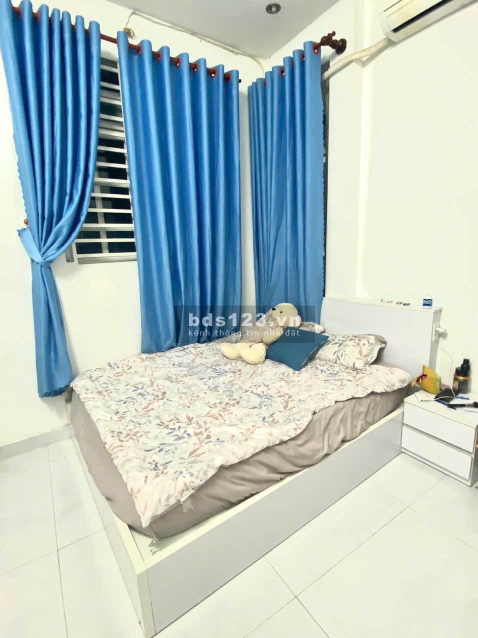 [Cần bán gấp] Nhà biệt thự hiện đại 3PN 2PK, sân xe hơi
