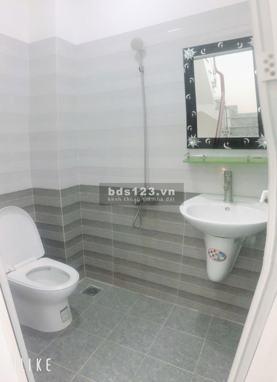 Cho thuê nhà nguyên căn Nguyễn Thanh Tuyền, Tân Bình, giá siêu rẻ