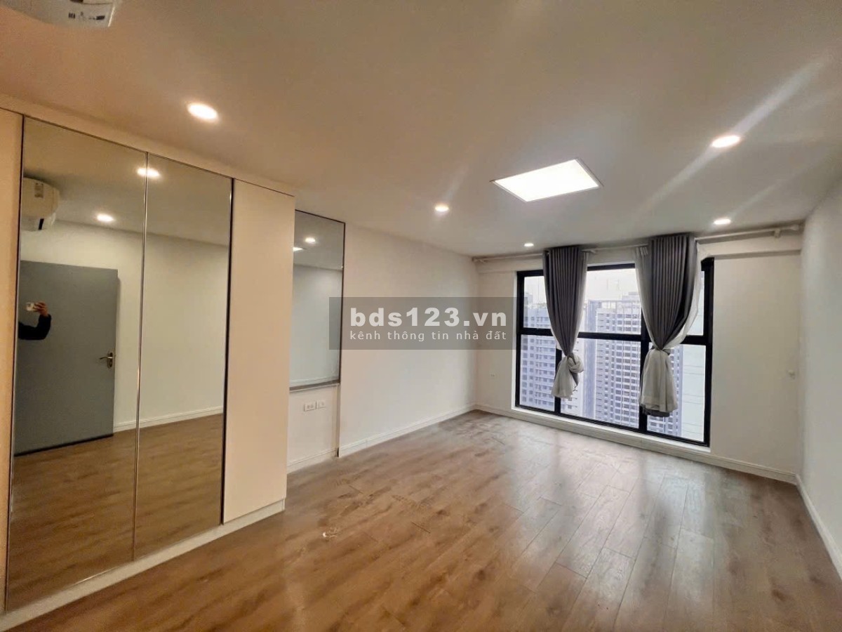 (Rẻ) chính chủ bán căn góc 4PN3WC 162m trục hoa hậu nội thất cơ bản giá rẻ nhất dự án Goldmark City