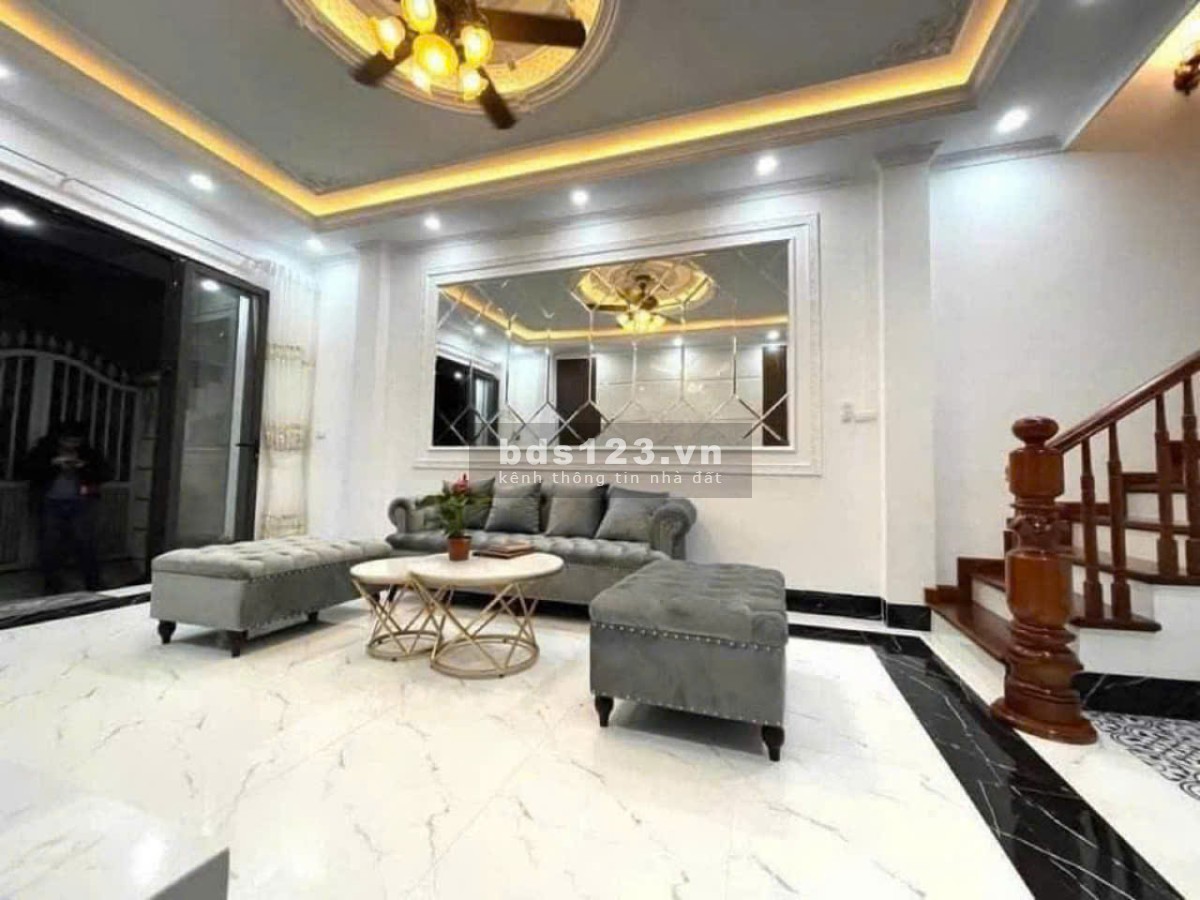 Bán nhà Trần Cung 58M2, MT 4M, 5 tầng giá chỉ 11,5 tỷ LH