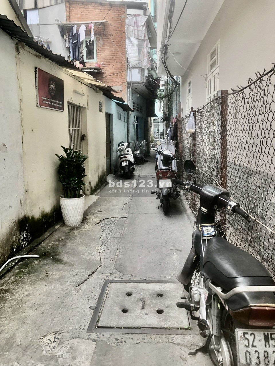 Bán nhà hẻm đường Huỳnh Văn Bánh, PN, 42m2, 2 tầng, chỉ nhỉnh 6 tỷ.