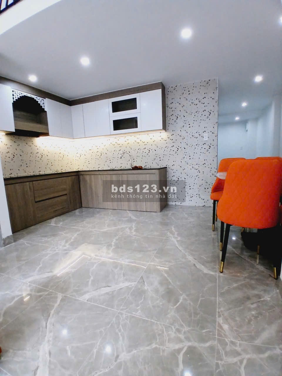 Nhà mặt tiền 2 tầng siêu đẹp - Tôn Đản - Hòa An - Chỉ 3.15 tỷ