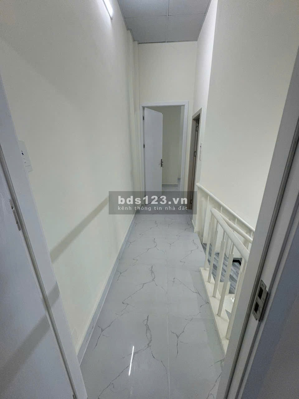 Bán nhà đep HXH thông. Đường CMT8, 44M2, 2 tầng, Tân Bình, 6.4 tỷ