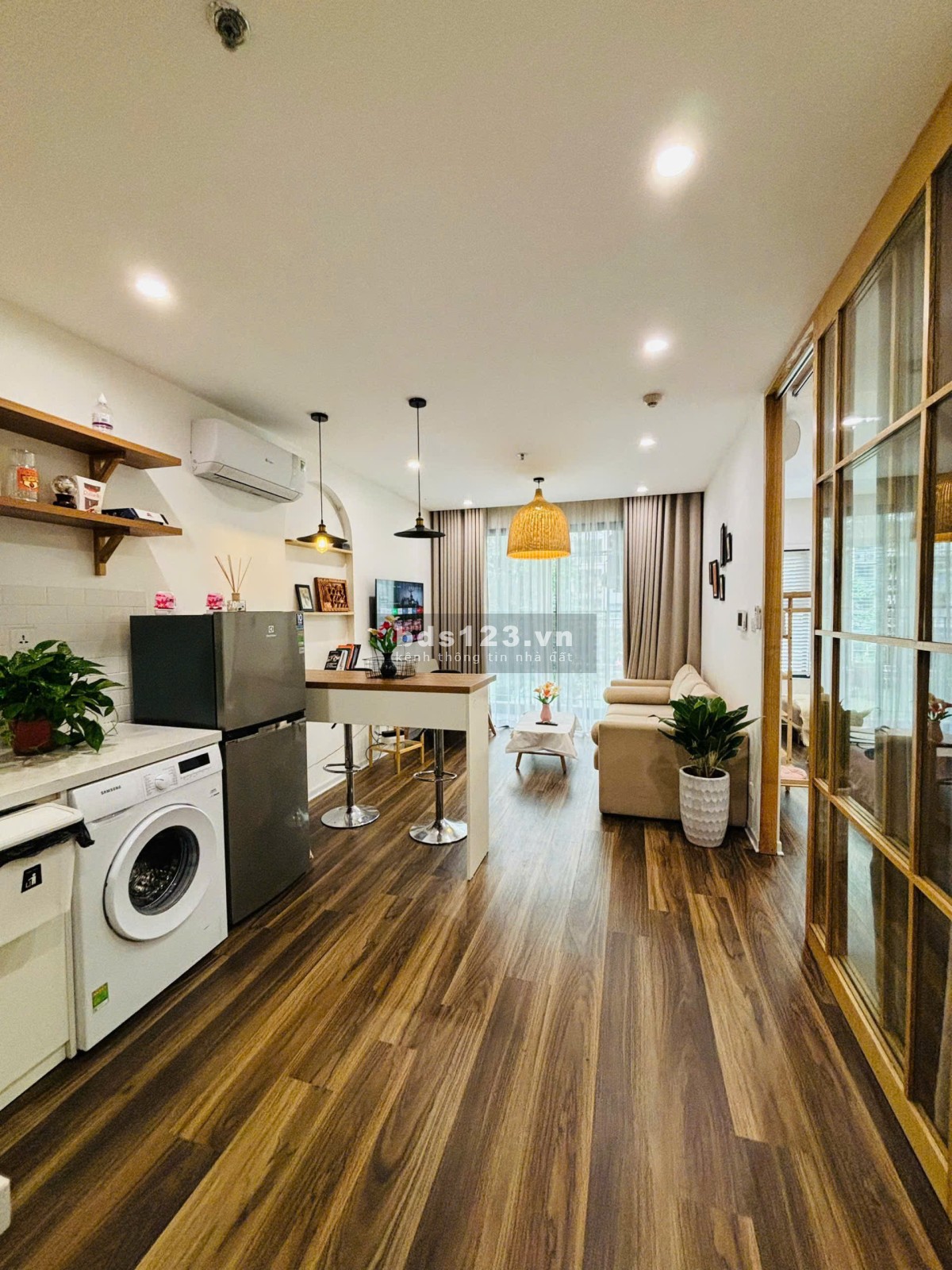 Chính chủ cần bán căn hộ 1N full đồ liên hệ 0927428666