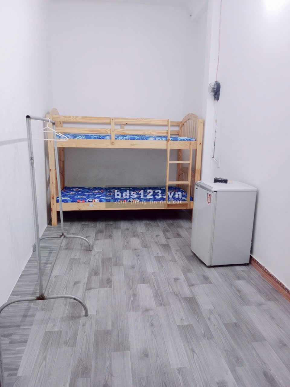Cho thuê phòng trọ giá rẻ full nội thất - Ban công thoáng mát