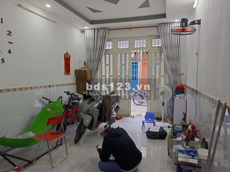 Bán Nhà 2 Tầng Lê Thị Hà, Hóc Môn - 44m2, Shr - Giá Rẻ 2.95 Tỷ TL.