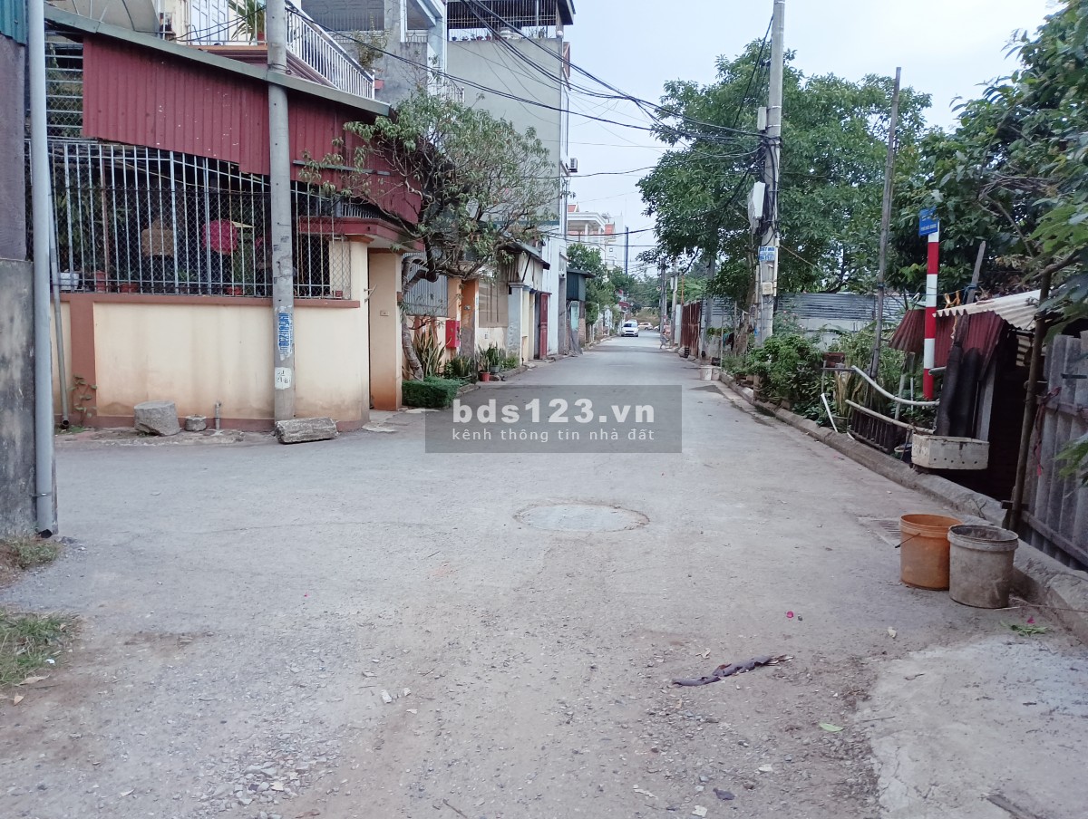 Bán đất rẻ vô đối DT 615 m2, chỉ 2,8 tỷ, Đức Giang, Long Biên, xe container vào đất