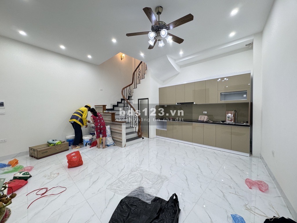 Hiếm nhà mới xây Quan Nhân, 34M2, giá 6.95 tỷ