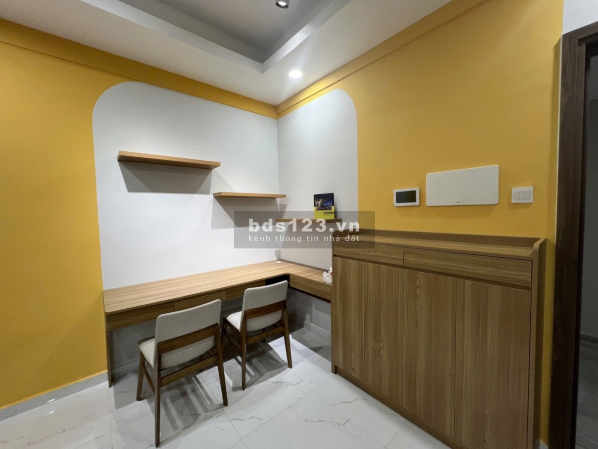 Chủ cần ra hàng căn studio có sẵn nội thất, có sổ hồng sang tay nhanh gọn