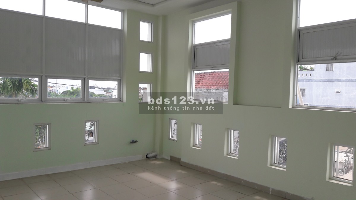 Cho Thuê villa 1000 m2 (10x100)mặt tiền đường Dương Công Khi, Hốc Môn