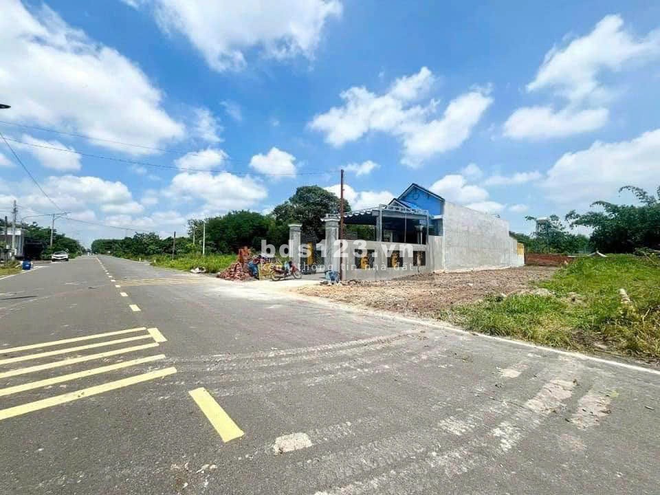 Bán 5 sào điều (20x150=4.968M2)SHR, nở hậu 92M cách QL200M giá 700tr, view suối, sát KCN 350ha