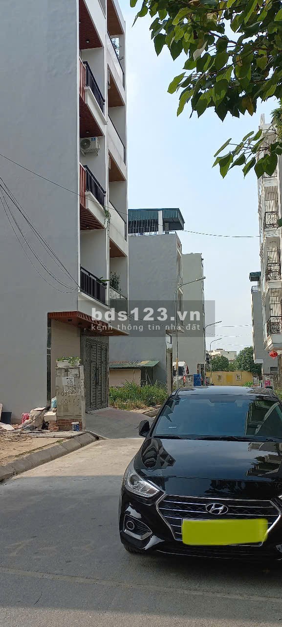Bán đất trục đường 32 - Phân lô - Vỉa hè - Ô tô tránh - KD cho thuê tốt, giá 7.5T, LH: 0949859830